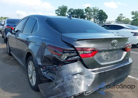 2023 Toyota Camry Le z USA, uszkodzony, nr VIN 4T1R11AKXPU736145